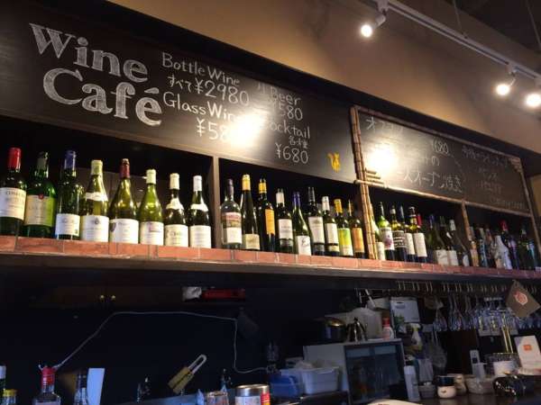 ワインカフェ小岩店内