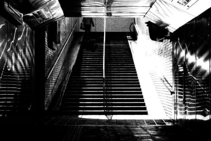 暗い雰囲気の町